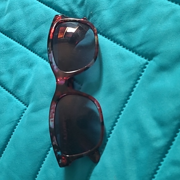 La Vie en Rose Bathingsuit and sunglasses - Picture 3 of 6